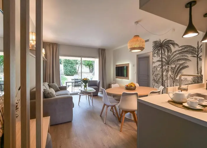 Ombre Des Pins A Tropez Xix Appartement