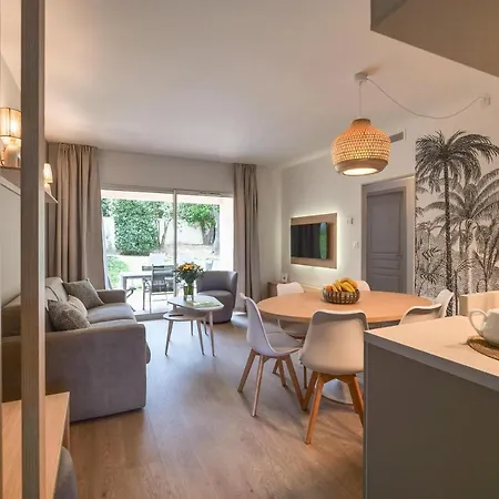 Ombre Des Pins A Tropez Xix Apartment